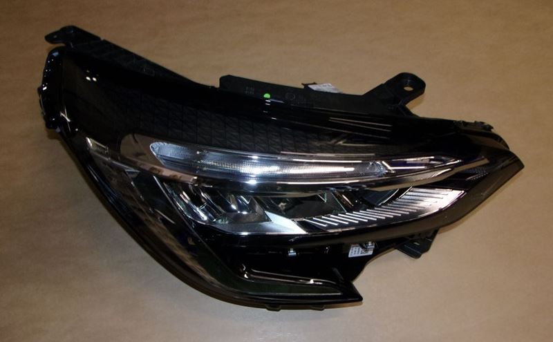 Reflektor Renault Clio V prawy