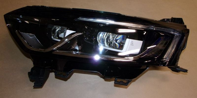 Reflektor Renault Koleos II lewy