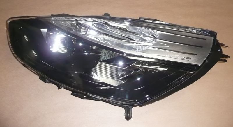 Reflektor Renault Clio IV lewy
