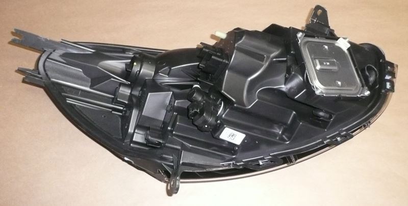 Reflektor Renault Clio IV lewy