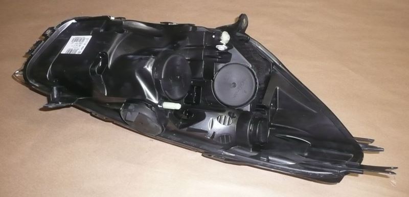 Reflektor Renault Clio IV lewy