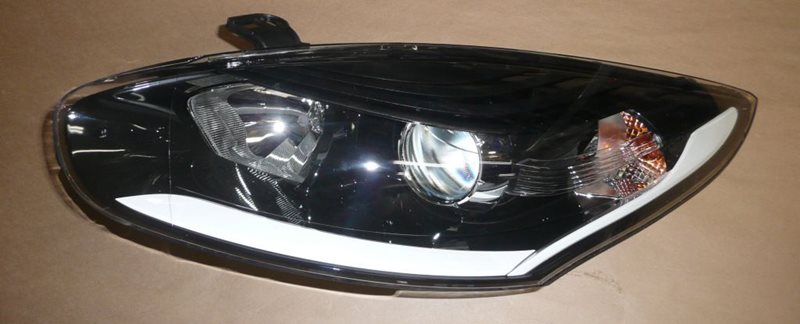 Reflektor Renault Megane III lewy