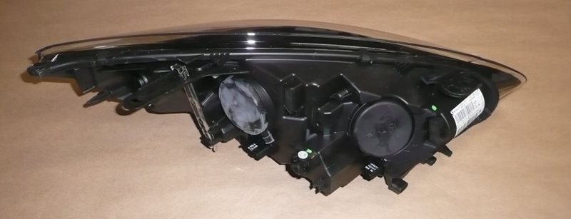 Reflektor Renault Megane III lewy