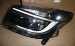 Reflektor Renault Trafic III lewy 20>