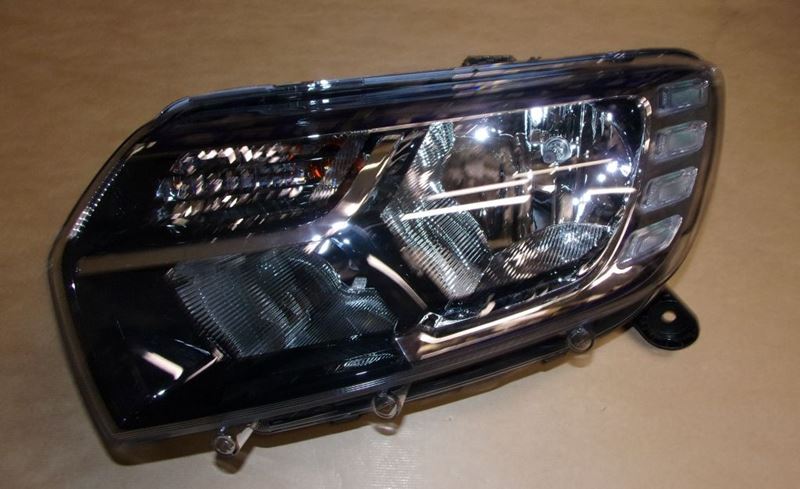 Reflektor Dacia Sandero II lewy