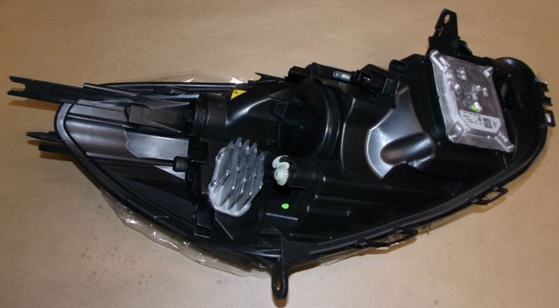Reflektor Renault Clio IV lewy Xenon