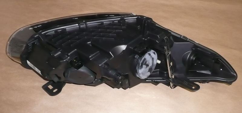 Reflektor Renault Megane III lewy