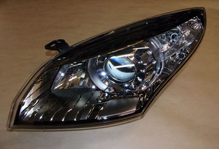 Reflektor Renault Megane III lewy Xenon