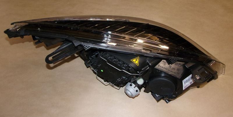Reflektor Renault Megane III lewy Xenon