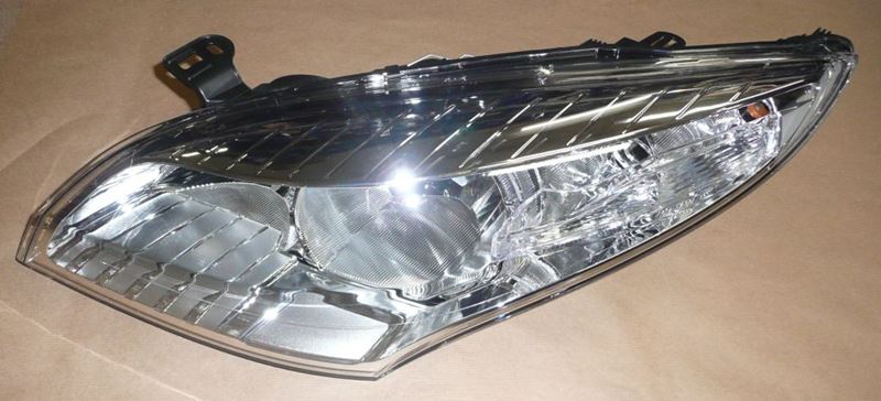 Reflektor Renault Megane III lewy