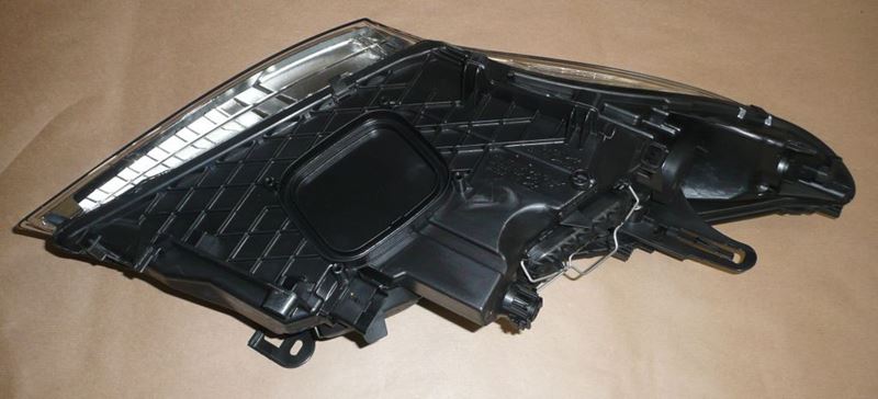 Reflektor Renault Megane III lewy