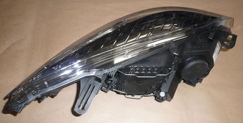 Reflektor Renault Megane III lewy