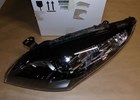 Reflektor Renault Megane III lewy Xenon czarny