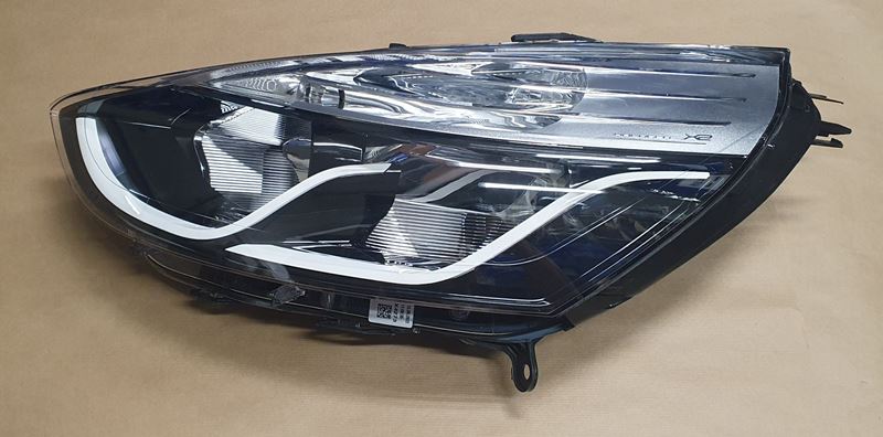 Reflektor Renault Clio IV czarny lewy