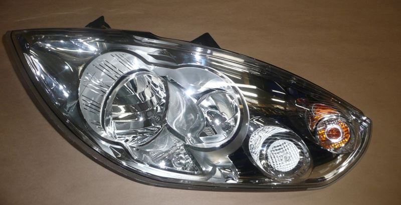 Reflektor Renault Master III lewy