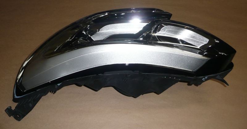 Reflektor Renault Megane IV lewy