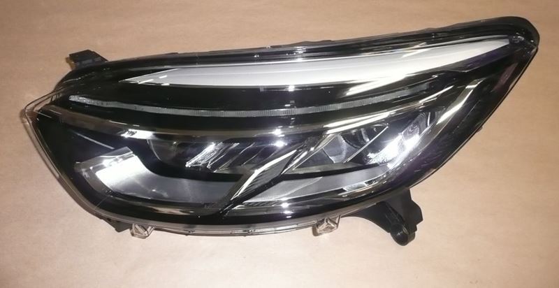 Reflektor Renault Captur lewy