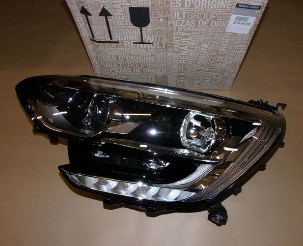 Reflektor Renault Megane IV lewy