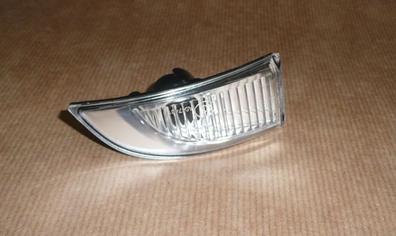Lampka kierunkowskazu Renault Megane III prawa