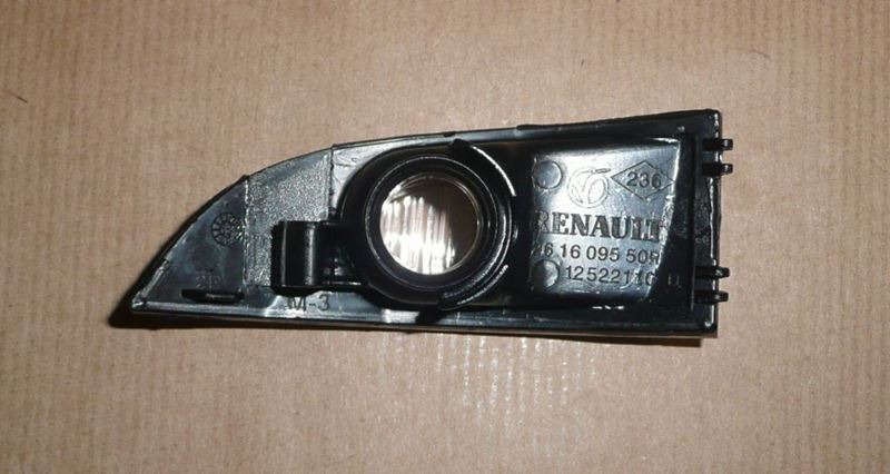 Lampka kierunkowskazu Renault Megane III prawa