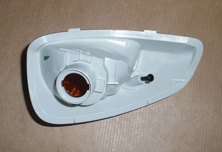 Lampka kierunkowskazu Renault Master III lewa