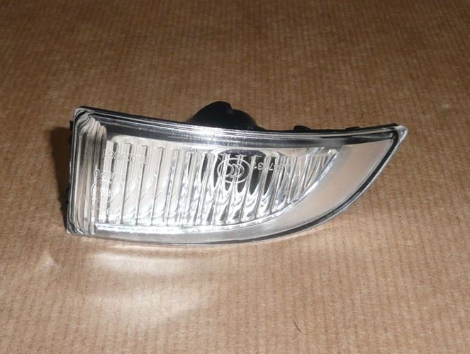Lampka kierunkowskazu Renault Megane III lewa