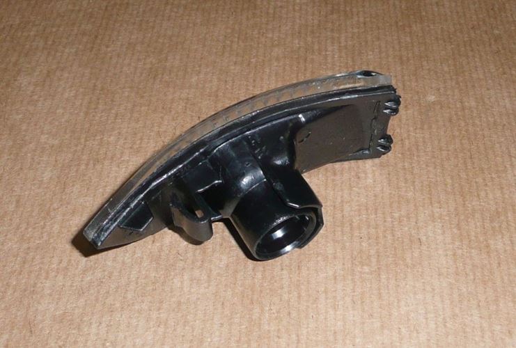 Lampka kierunkowskazu Renault Megane III lewa