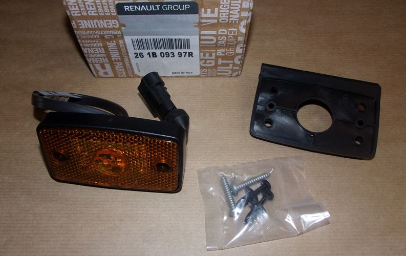 Lampka obrysowa Renault Master III