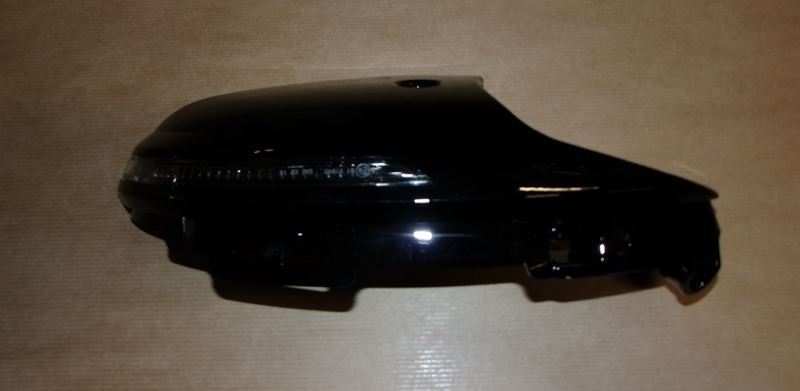 Lampka kierunkowskazu Renault Megane IV lewa