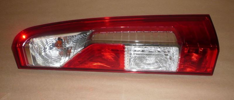 Lampa tylna zespolona Renault Master III prawa
