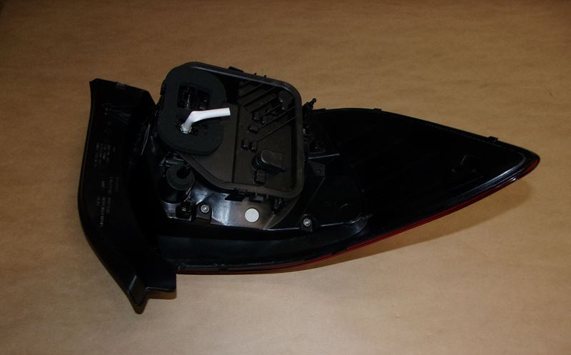 Lampa tylna Renault Thalia III