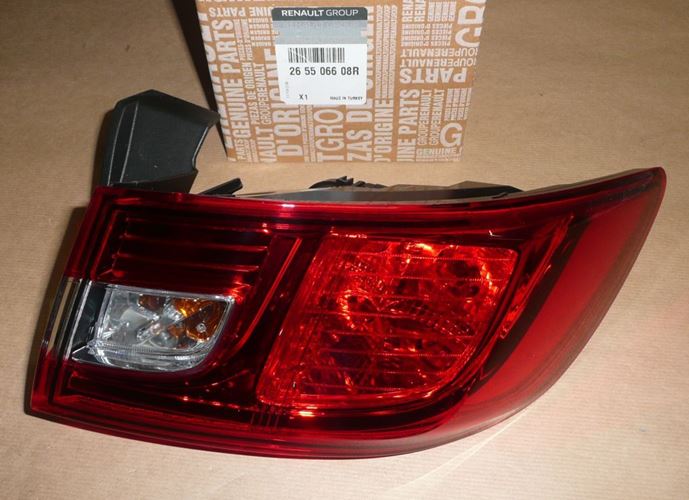 Lampa tylna Renault Clio IV prawa