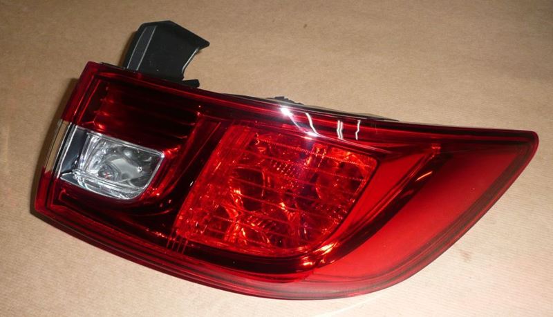 Lampa tylna Renault Clio IV prawa