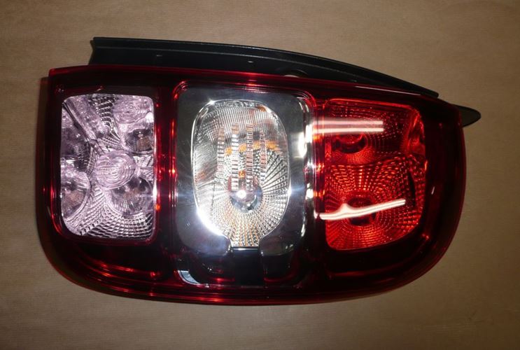 Lampa tylna Dacia Duster prawa