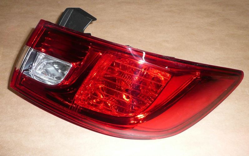 Lampa tylna Renault Clio IV prawa