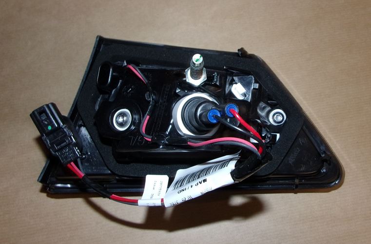 Lampa tylna Renault Clio IV klapa lewa