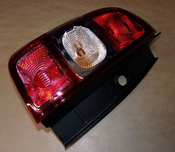 Lampa tylna Dacia Duster lewa