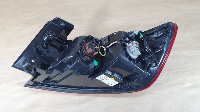 Lampa tylna Renault Talisman lewa w błotnik