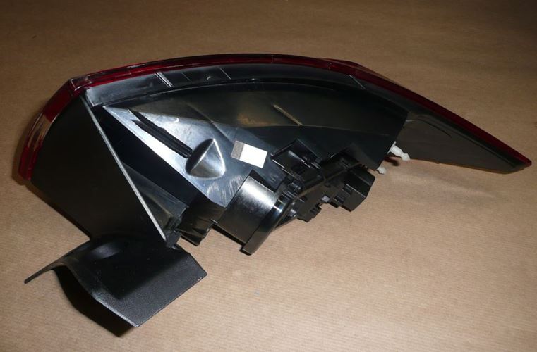 Lampa tylna Renault Clio IV lewa