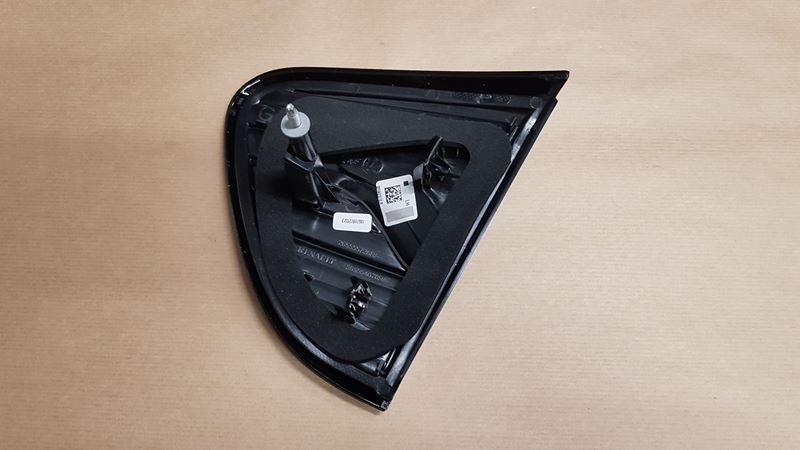 LAMPA TYLNA R CAPTUR I TYŁ LEWA KLAPA