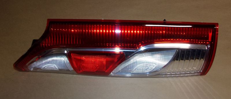 Lampa tylna Renault Kangoo II lewa