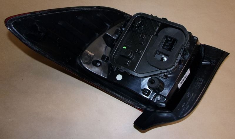 Lampa tylna Dacia Logan II lewa