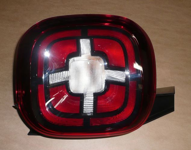 Lampa tylna Dacia Duster II lewa