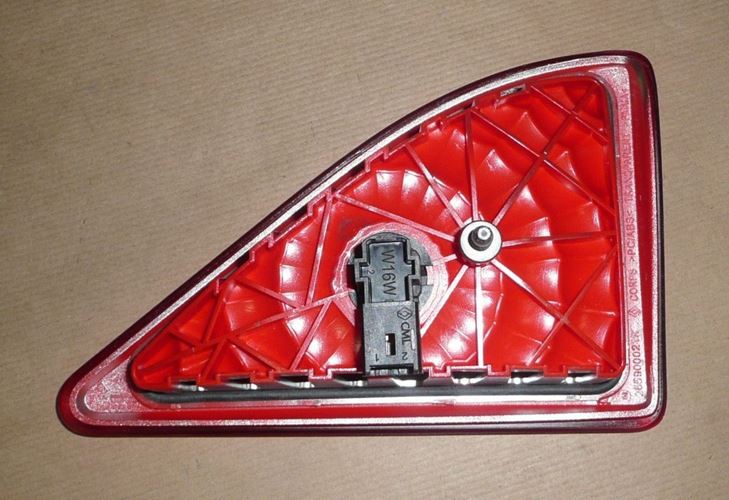 Lampa stopu Renault Master III tył środek