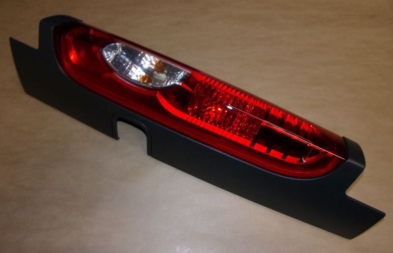 Lampa tylna Renault Trafic II prawa