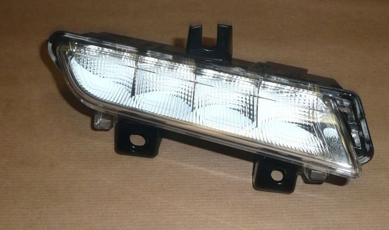 Lampa jazdy dziennej LED Renault Clio IV prawe