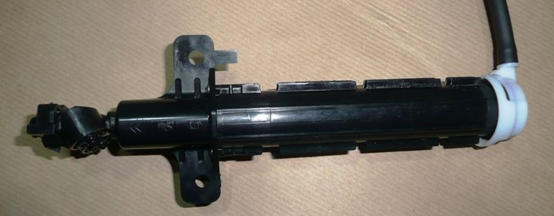 Końcówka dysza spryskiwacza reflektora Renault Laguna III lewa