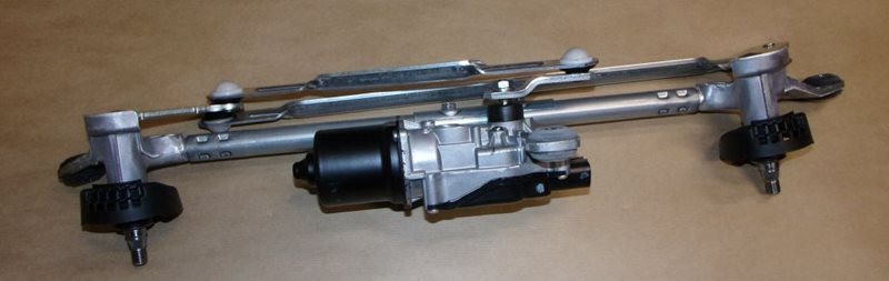 MECHANIZM WYCIERACZEK R KADJAR