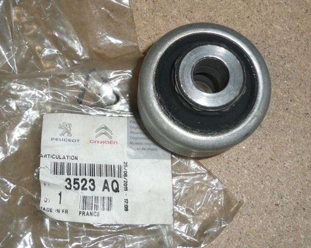 Tuleja wahacza Citroen C6 Peugeot 407 środkowa