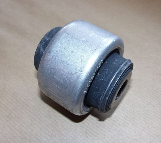 Tuleja wahacza Citroen Berlingo III Peugeot 206 307